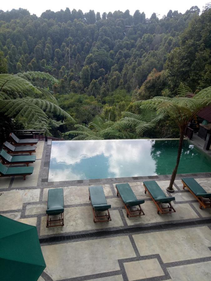 Bintang Munduk Hotel Exterior photo