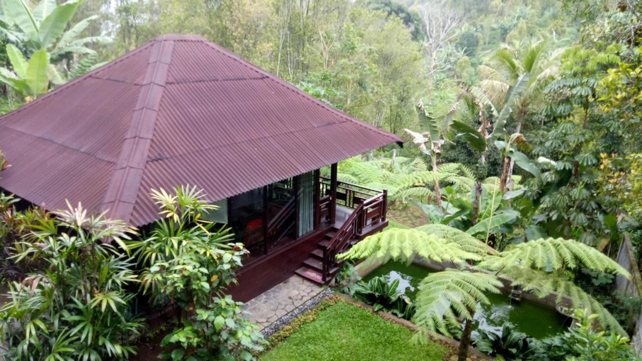 Bintang Munduk Hotel Exterior photo