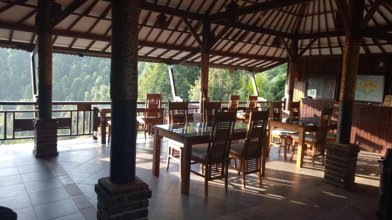 Bintang Munduk Hotel Exterior photo