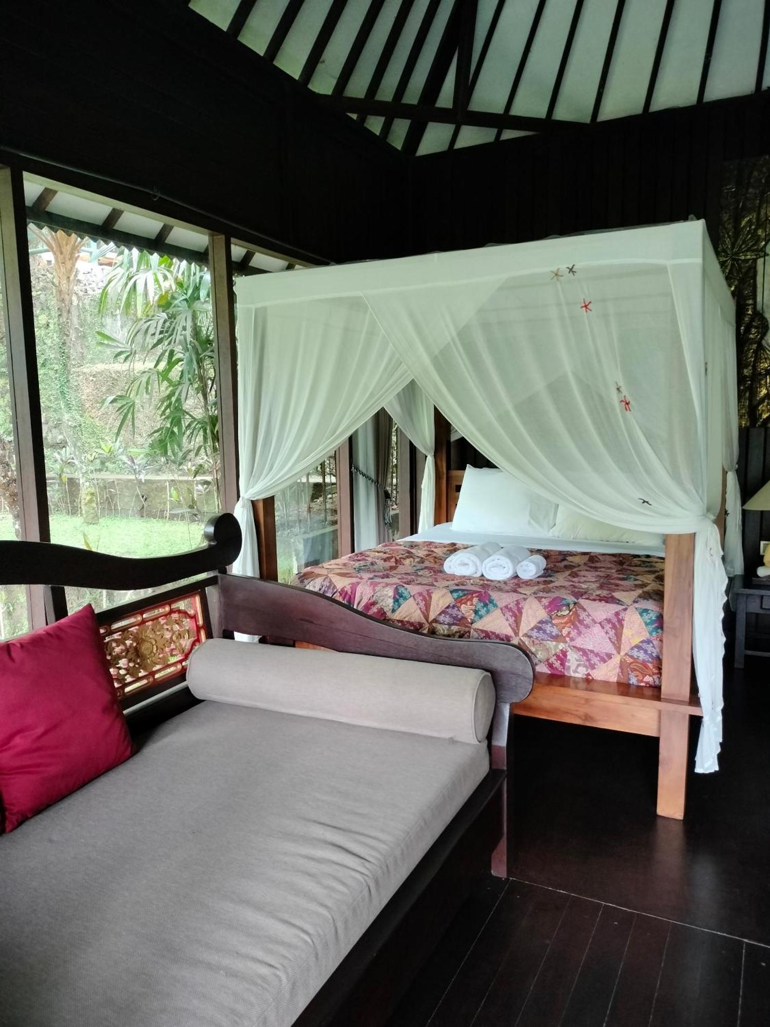 Bintang Munduk Hotel Exterior photo