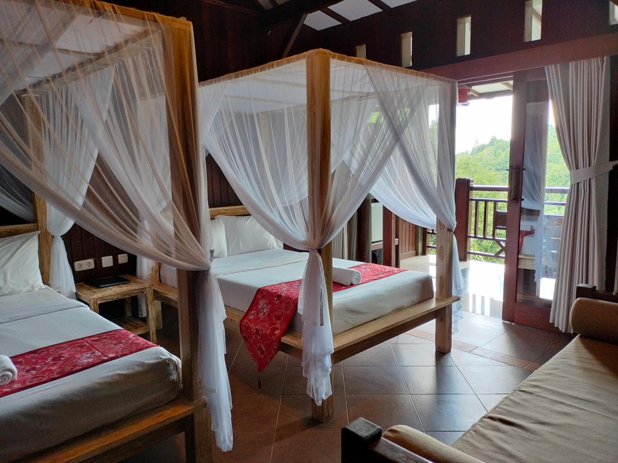 Bintang Munduk Hotel Exterior photo